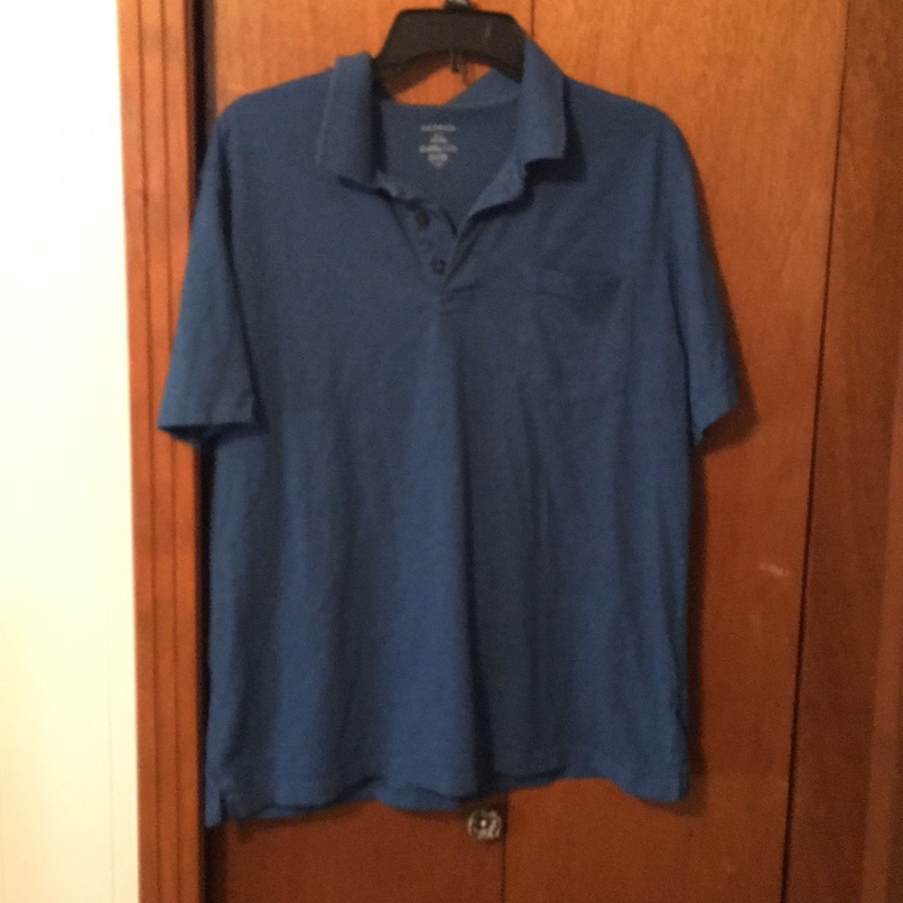 Collard shirt with pocket